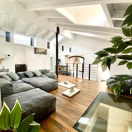 Luxury Industrial Apt Vicino Al Centro Con Garage Бреша Екстериор снимка