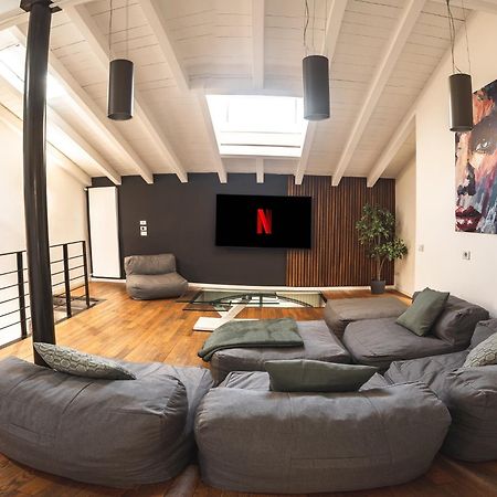 Luxury Industrial Apt Vicino Al Centro Con Garage Бреша Екстериор снимка