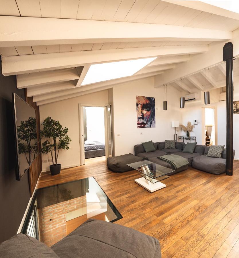 Luxury Industrial Apt Vicino Al Centro Con Garage Бреша Екстериор снимка
