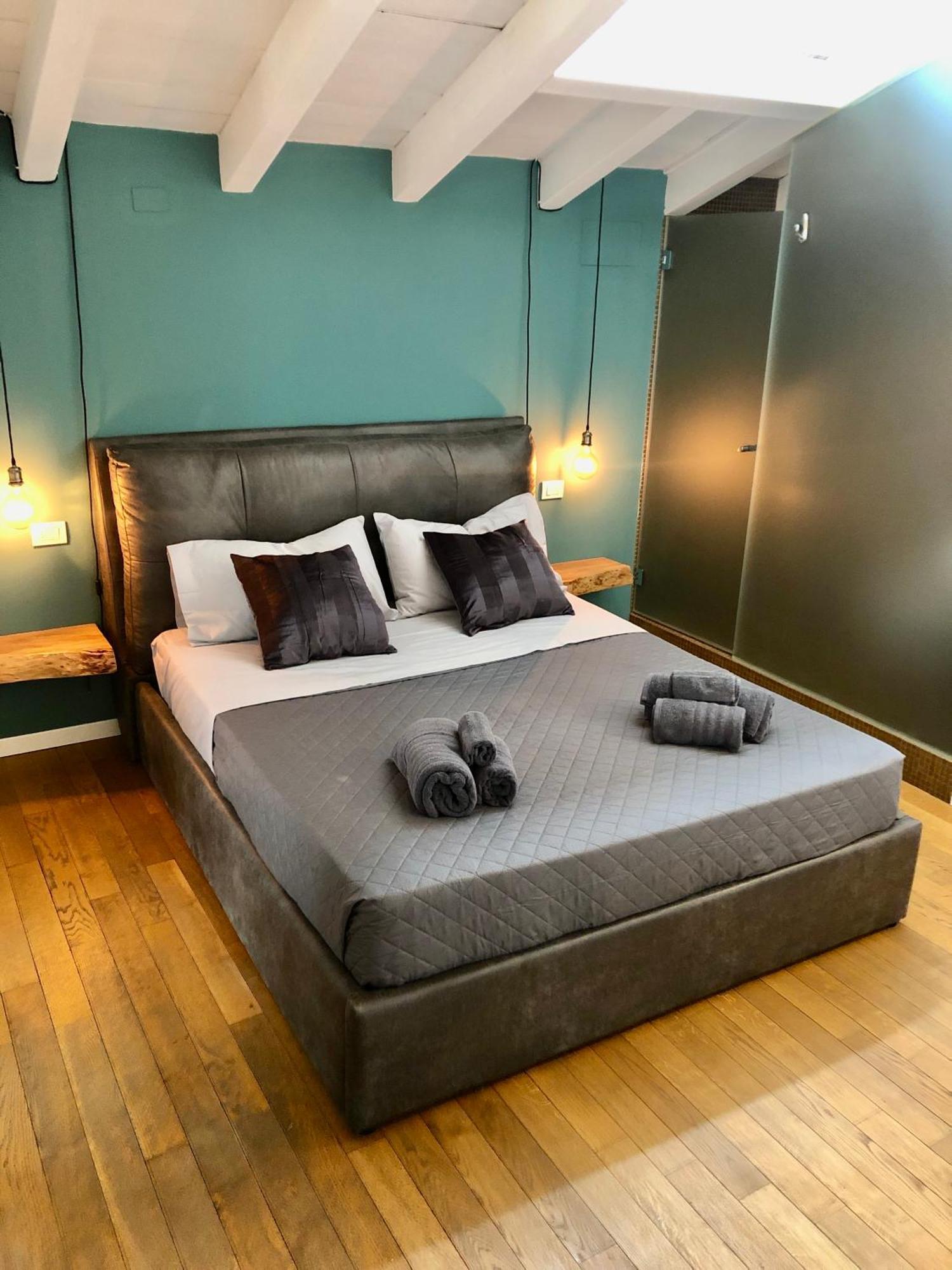 Luxury Industrial Apt Vicino Al Centro Con Garage Бреша Екстериор снимка