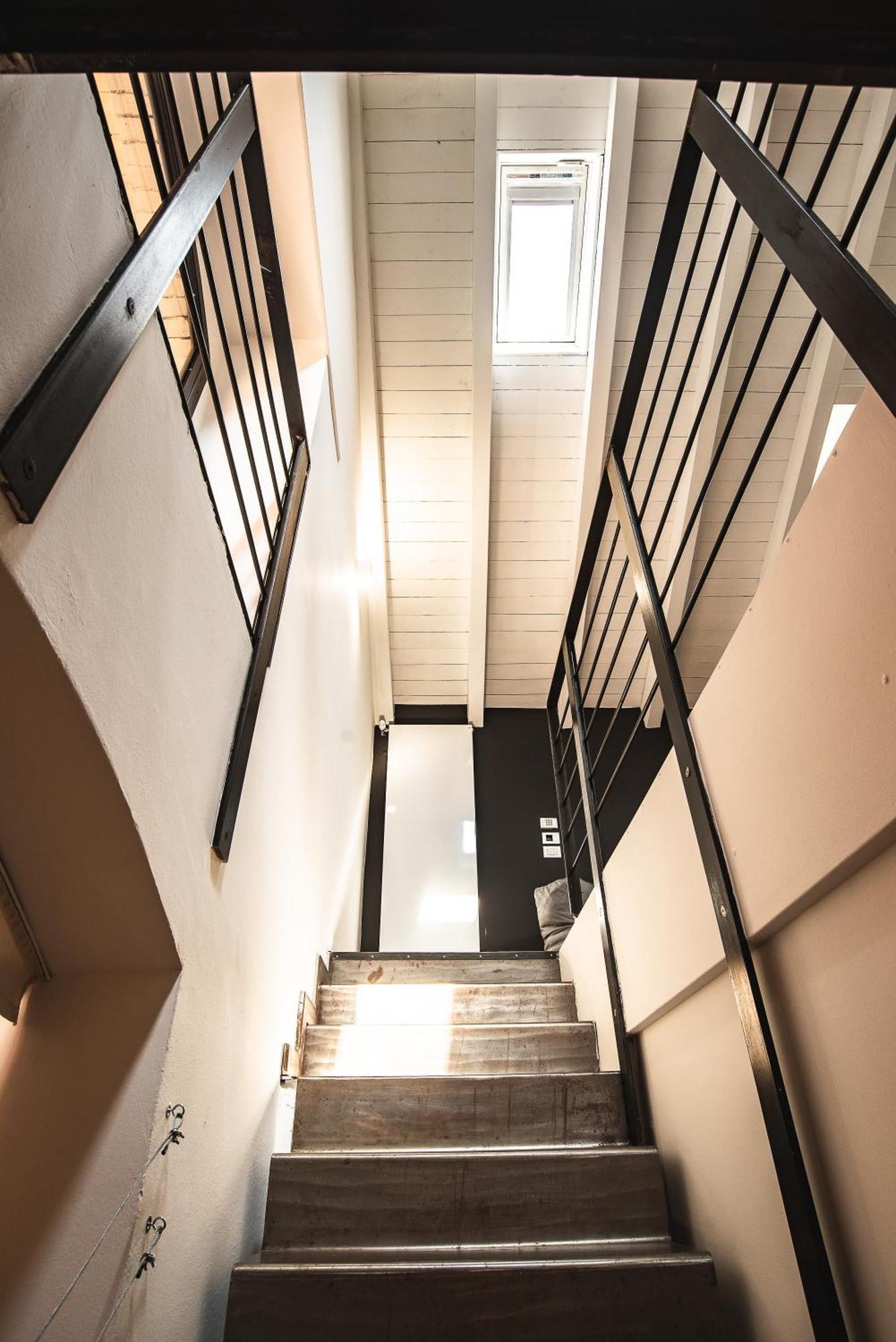 Luxury Industrial Apt Vicino Al Centro Con Garage Бреша Екстериор снимка